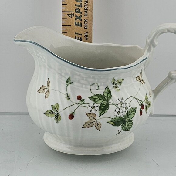 Mikasa Strawberry Fair Antique Green Creamer 3.5" berries & blossom vintage 1982 - Picture 9 of 10